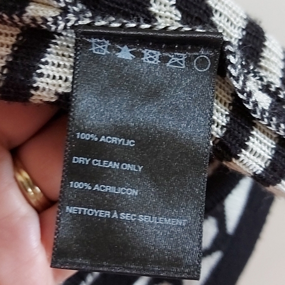 Urban Outfitters Staring at Stars Array cardigan Black and white Size small - Picture 6 of 6